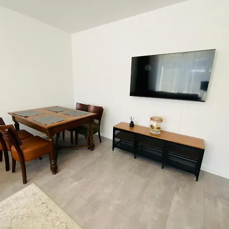 Apartment Sehr Schoenes Haus Mit Terasse Naehe Duesseldorf Krefeld