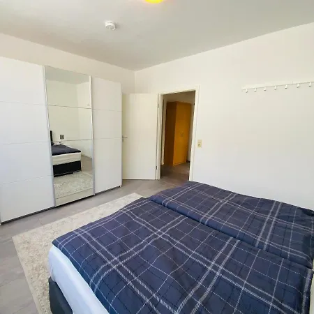Apartment Sehr Schoenes Haus Mit Terasse Naehe Duesseldorf